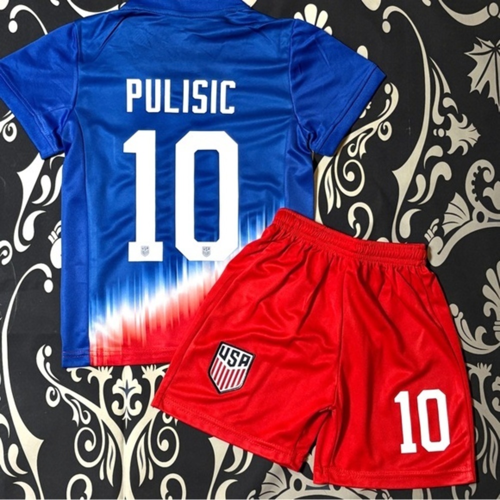 Christian Pulisic Extra Large Youth Size 30 Age 12-14